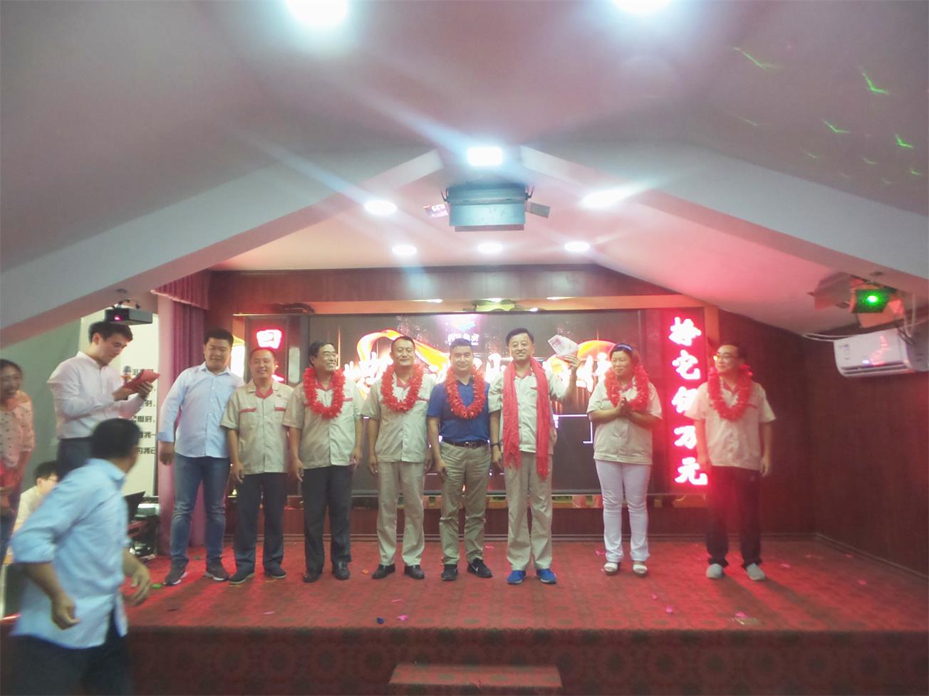 1536113586533215.jpg 1536113586533215.jpg